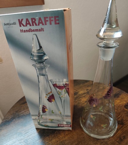 Wunderschöne glaskaraffe mit - wunderschöne,